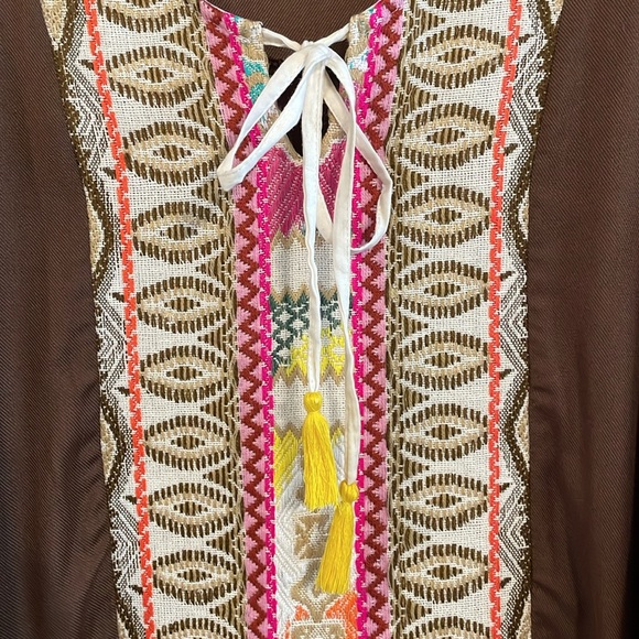 Judith March Brown Colorful Embroidered Lightweight Bell Sleeve Longline Top - Picture 6 of 16